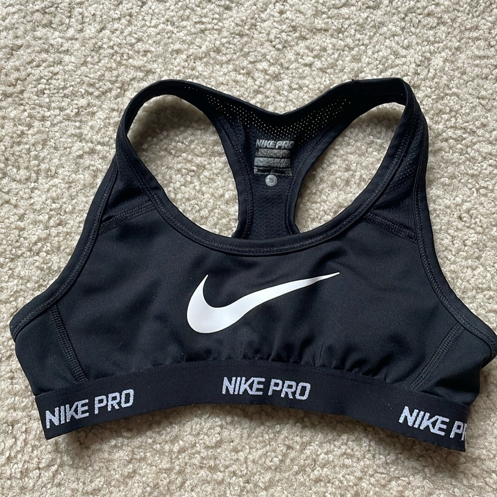 Nike, black sports bra, kids